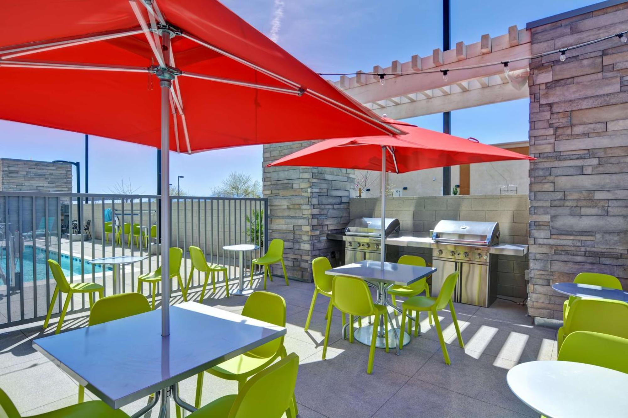 Home2 Suites By Hilton Palmdale Exterior photo